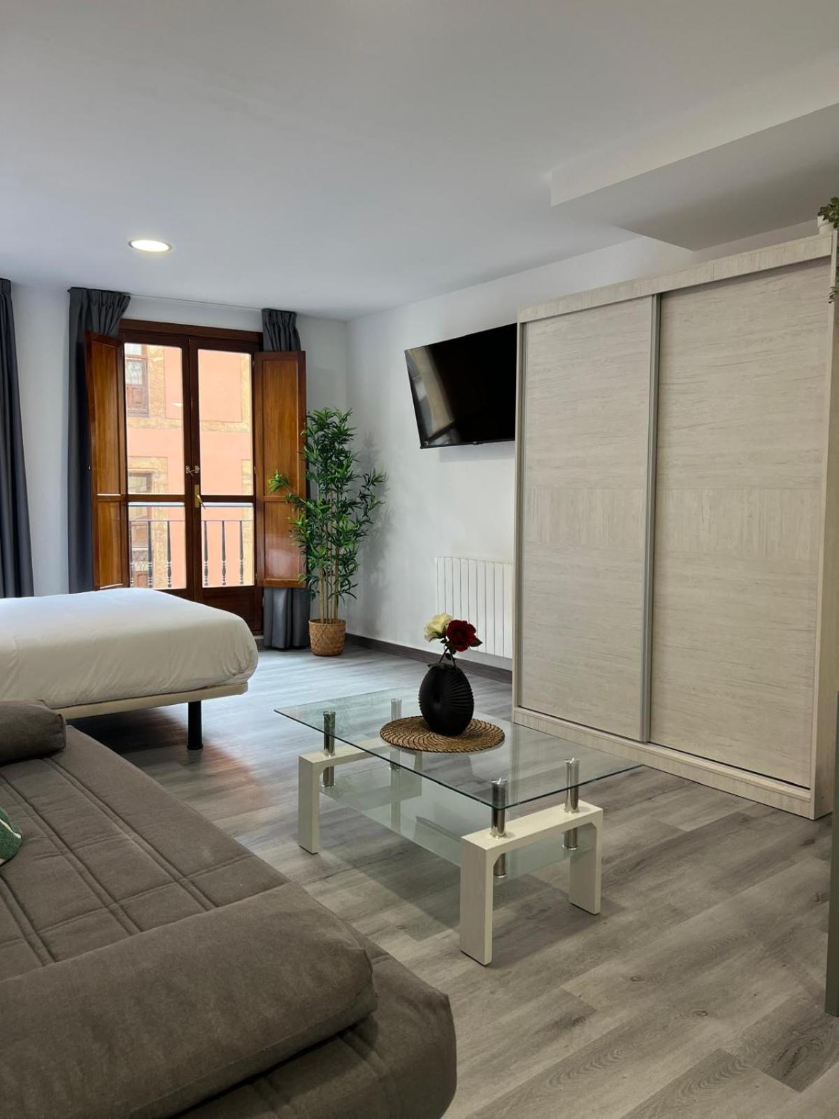 Rosal Central Studios Oviede Extérieur photo