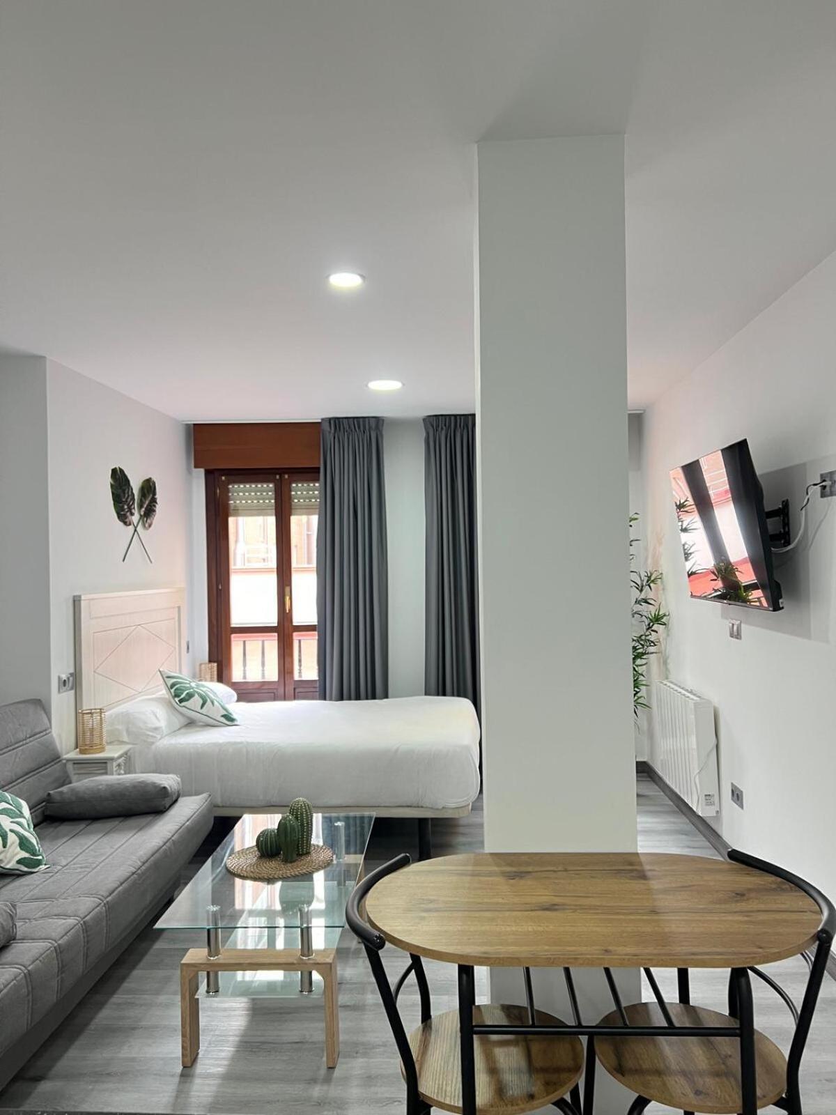 Rosal Central Studios Oviede Extérieur photo